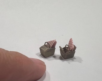 New, 1:48 Picnic Basket x 1. Completed item for Collectors.