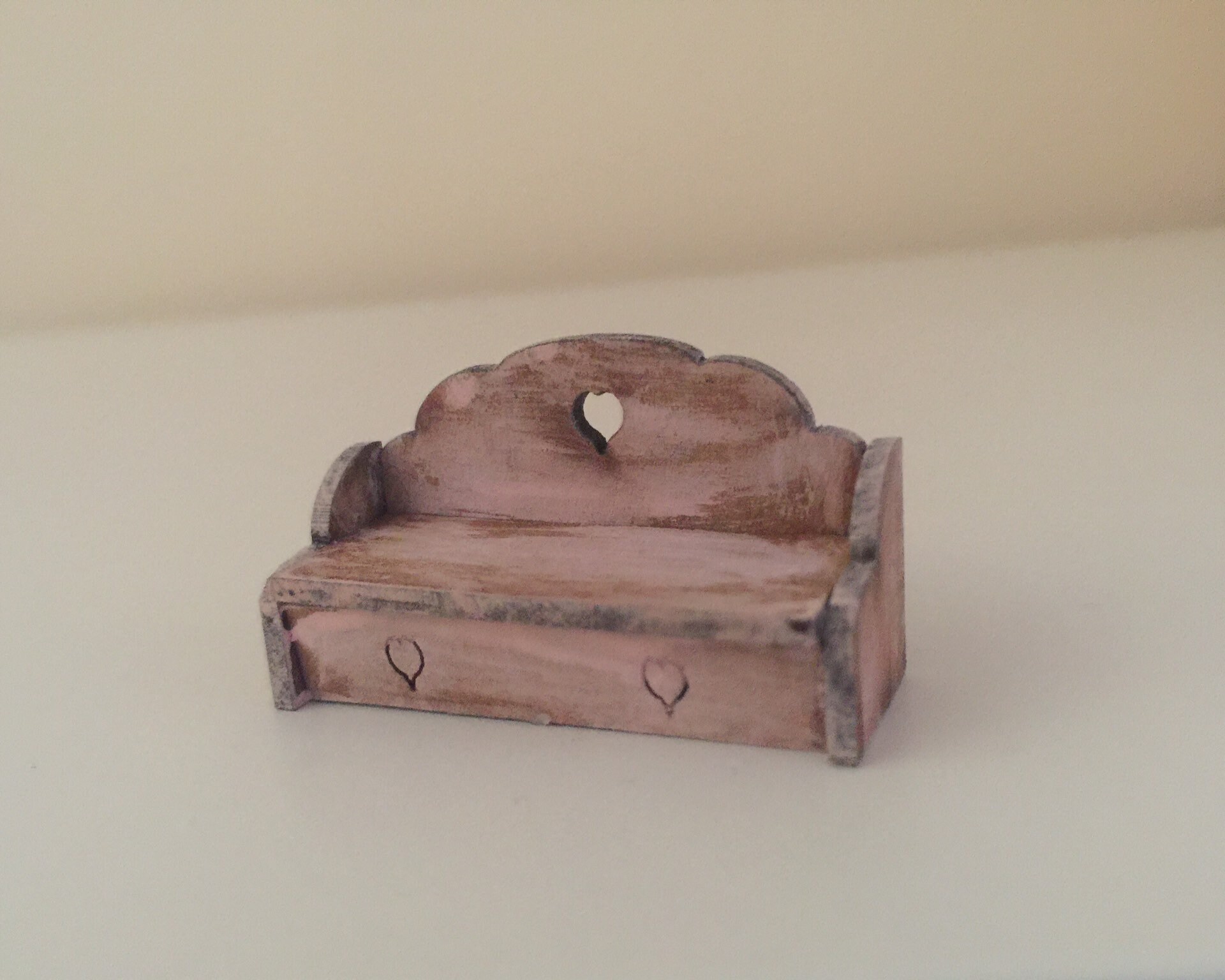 1:48 Heart Day Bed painted ' shabby chic' and complete.