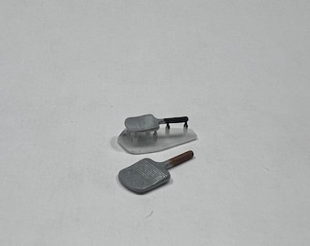 New, 1:48 Pizza Paddle x 1. Completed item for Collectors.