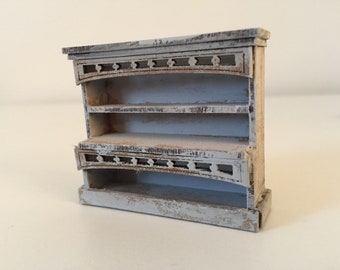 1:48 Shop Dresser Unit. Painted 'shabby chic' and complete.