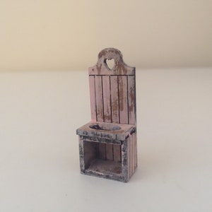 1:48 Heart Sink Unit painted &#39; shabby chic&#39; and complete.