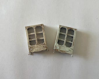 1:48 Provencale Amoire x 1 painted ' shabby chic' and complete.