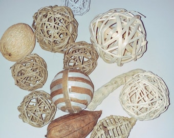 Home Goods Recycled Magazine//Newspaper Decorative 4/" Balls//Spheres//Orbs-Set of 8