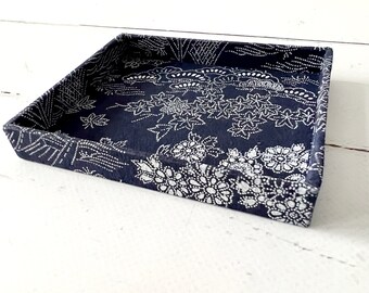 Box Schachtel Dunkelblau Weiß, japanische Landschaft, handgemacht, Geschenkidee Muttertag Valentinstag, Papierkunst