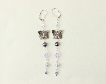 Boucles d'oreilles papillon élégantes en violet/violet avec papillons argentés, cristaux Swarovski et perles d'eau douce