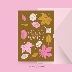 Liebes-Karte / FALLING / Lustige und schöne Valentinstagskarte, zum Jubiläum, mit witzigem Spruch – perfekt für den Partner, Laub, Blätter
