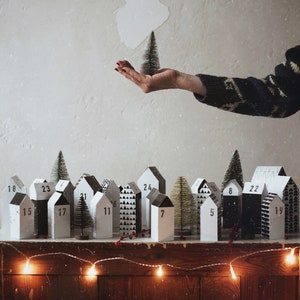 Advent calendar / HYGGEDORF / DIY houses made of paper to fold Advent calendar to fill children simple, black and white Christmas decorations image 6