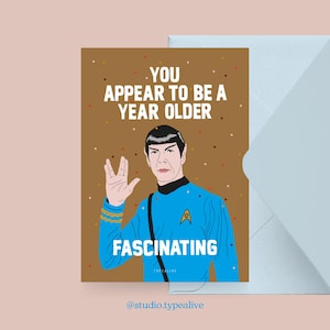 Geburtstagskarte / YEAR OLDER FASCINATING / Lustige Geburtstagskarte mit witzigem Spruch – Perfekt für 30. oder 40. Geburtstag von Freunden