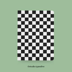 Quaderno / SQUARES NO. 1 / Quaderno A5 bianco con quadrati e angoli arrotondati – come regalo economico, diario o diario di viaggio