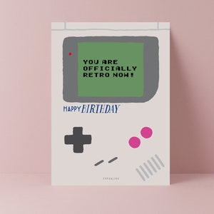 Geburtstagskarte / Officially Retro / Lustige Postkarte für Gamer witzige Karte zum Geburtstag für Männer, Freund oder Bruder 30 40 Jahre Bild 2