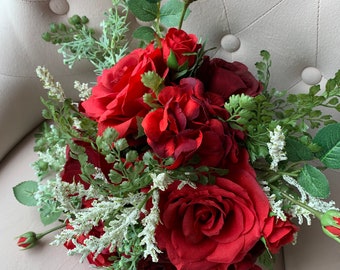 Rustic red roses and red hydrangea fall wedding bouquet