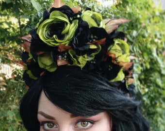 SALE - Goth Druidess Crown - Type O Negative Inspired - LIGHTS UP! - Green Roses, Black Hydrangea, Dead Leaves - Ready to Ship