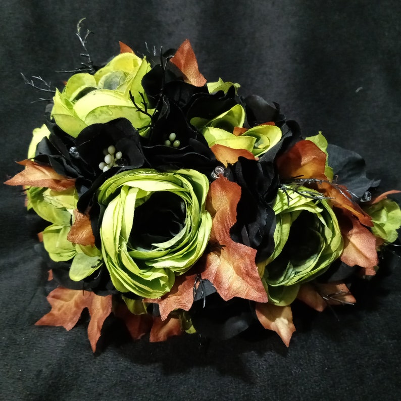 SALE Goth Druidess Crown Type O Negative Inspired LIGHTS UP Green Roses, Black Hydrangea, Dead Leaves Ready to Ship imagem 6