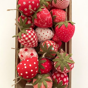 Handmade Fabric Strawberries: Quilting Bowl Fillers, Tiered Tray Decor