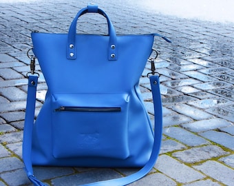 Genuine leather large bag with regulated strap - spring blue crossbody bag