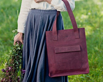 Aubergine leather tote bag with big front pocket, Charming shoulder bag for Women, Sturdy leather bag for computer, nice Summer purse