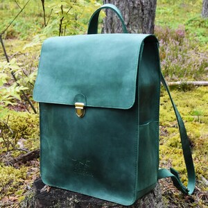 Grauer minimalistischer Lederrucksack, Laptoprucksack aus Vollleder, Sommerrucksack, Schulrucksack Bild 9