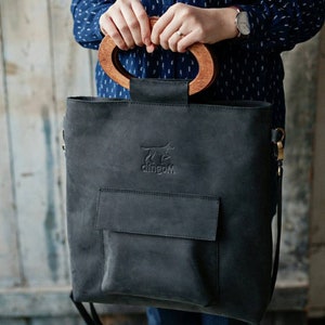 Leather tote bag, wooden handles bag, crossbody bag, leather handbag, bag with long handle, ginger leather bag, wooden purse handles image 6