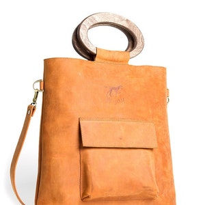 Leather tote bag, wooden handles bag, crossbody bag, leather handbag, bag with long handle, ginger leather bag, wooden purse handles image 4