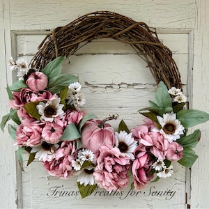 Pink Fall Wreath / Pink Pumpkin Wreath / Wreath for Fall / Pumpkin Wreath / Pink Pumpkin / Pink Wreath / Wreath for Front Door / Wreath