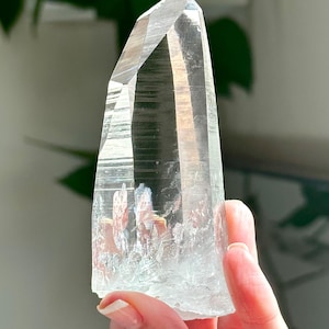 4.0” Colombian Lemurian Quartz Point w/ Linear Ridges and Rainbow - Pena Blanca