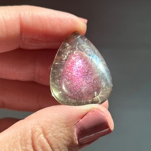 1.2”, 40ct VERY Rare - PINK Fire Quartz Covellite with Flash- Brazil