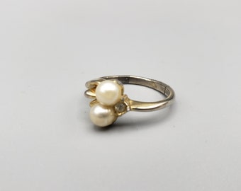 Double Faux Pearl Ring, Gold Pearl Cocktail Ring, Tarnished Gold, Vintage Jewelry, Antique Jewelry, Gift for Her,  gift