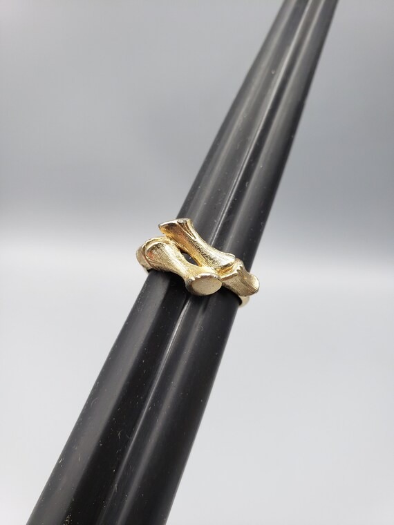 Antique Bamboo Sarah Coventry Ring, Gold Bamboo V… - image 6