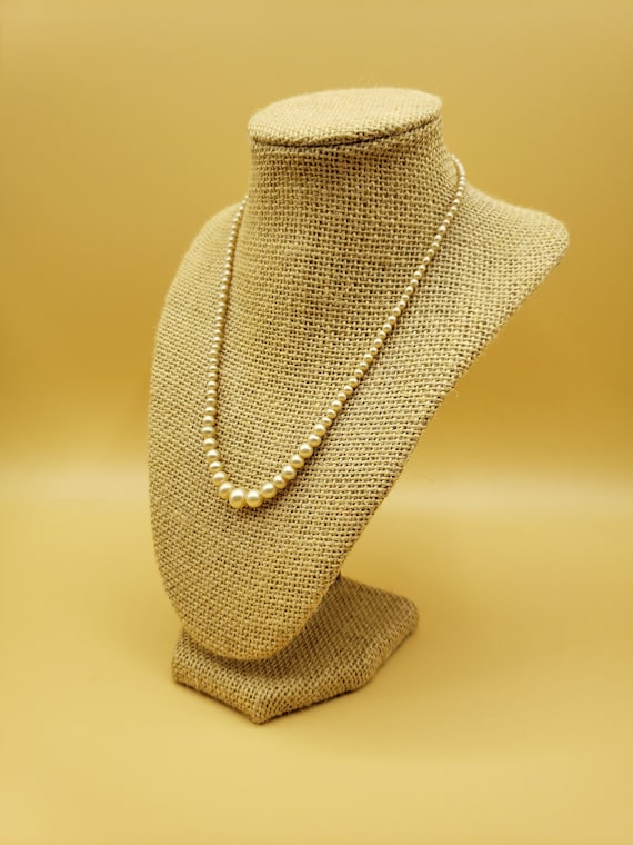 1960's Old White/Yellow Pearl Necklace, 17.5" Inc… - image 5