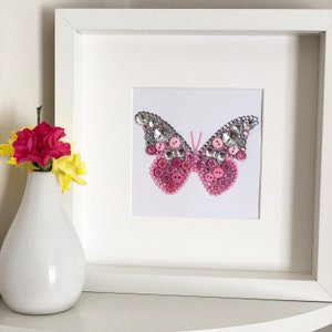 Arte del botón de mariposa para niños, Decoración de la pared de mariposas de la guardería, Arte de mariposa personalizado, perfecto para el dormitorio de la niña