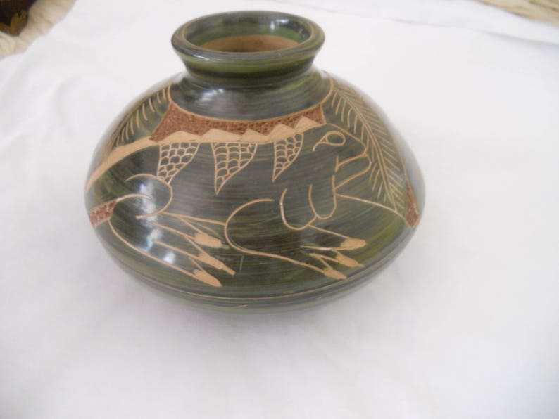 Vintage sgraffito pot Native American Style. Collectible green image 0