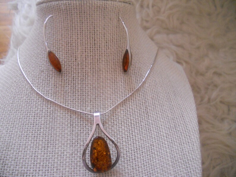 Sterling Silver 925 and Amber Earrings and Pendant Set.Vintage image 0