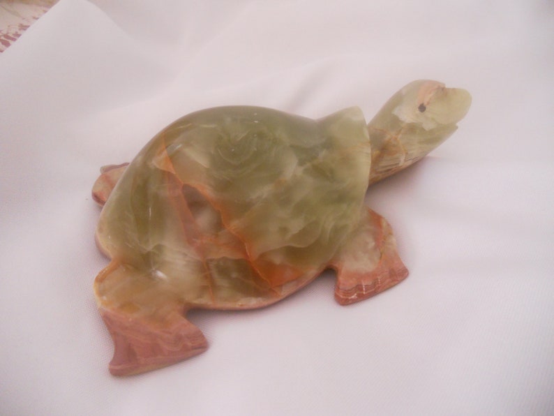 Onyx Turtle Figurine. Stone Turtle Statue.Bigger image 0