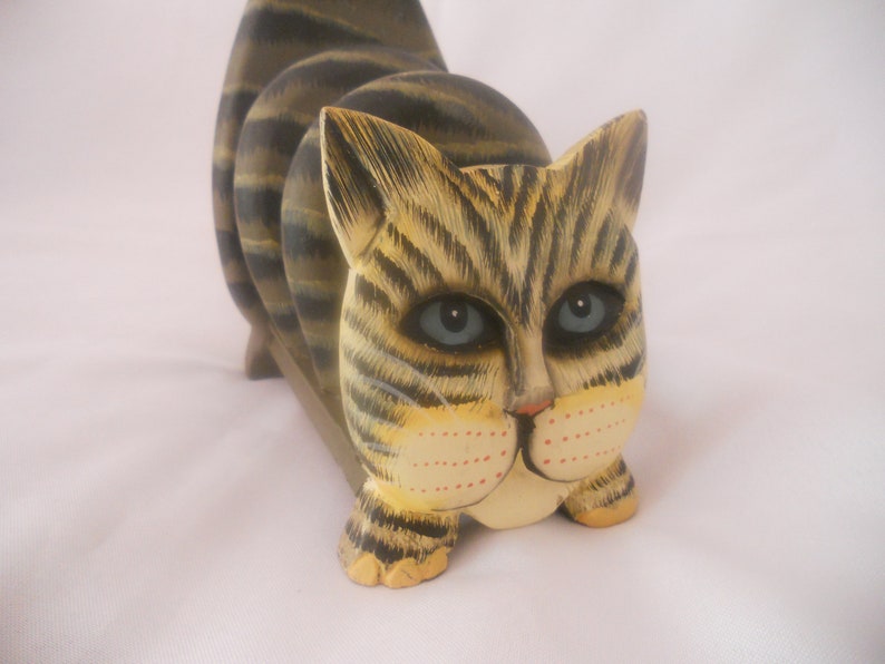 Vintage Wooden Cat Figurine  Napkin Holder.Handmade Wood Paper image 2