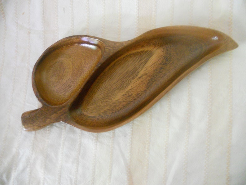 Vintage Monkey Pod.Genuine Raintree Monkey Pod Tray Made in image 0