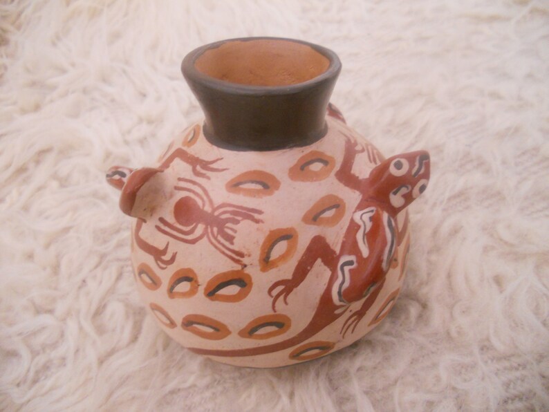 Ceramic Nazca Replica Pot. Native American vessel from image 0