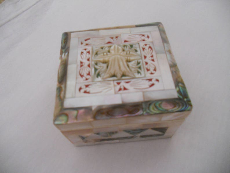 Vintage Jewelry Box Inlaid Mother of Pearl and Abalone.Jewelry image 0