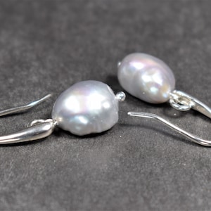 Baroque Pearl Dangle Earrings: 925 Sterling Silver, Grey & White
