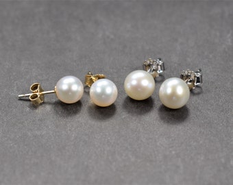 ピアス LESS IS MORE Single sale 14K gold freshwater pearl earrings Freshwater Cultured 8-8.5mm Pearl 14kt Yellow Gold Earrings