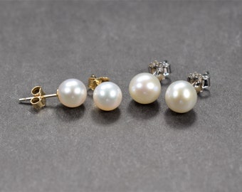 14K Gold pearl stud earrings, freshwater Pearl earrings, round pearl earrings, Christmas gift white pearl earrings, real pearl earrings,