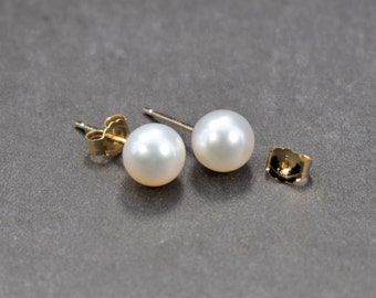 Christmas gift, Freshwater pearl earrings, 14k pearl stud earrings, white pearl earrings, round pearl earrings, genuine pearl earrings