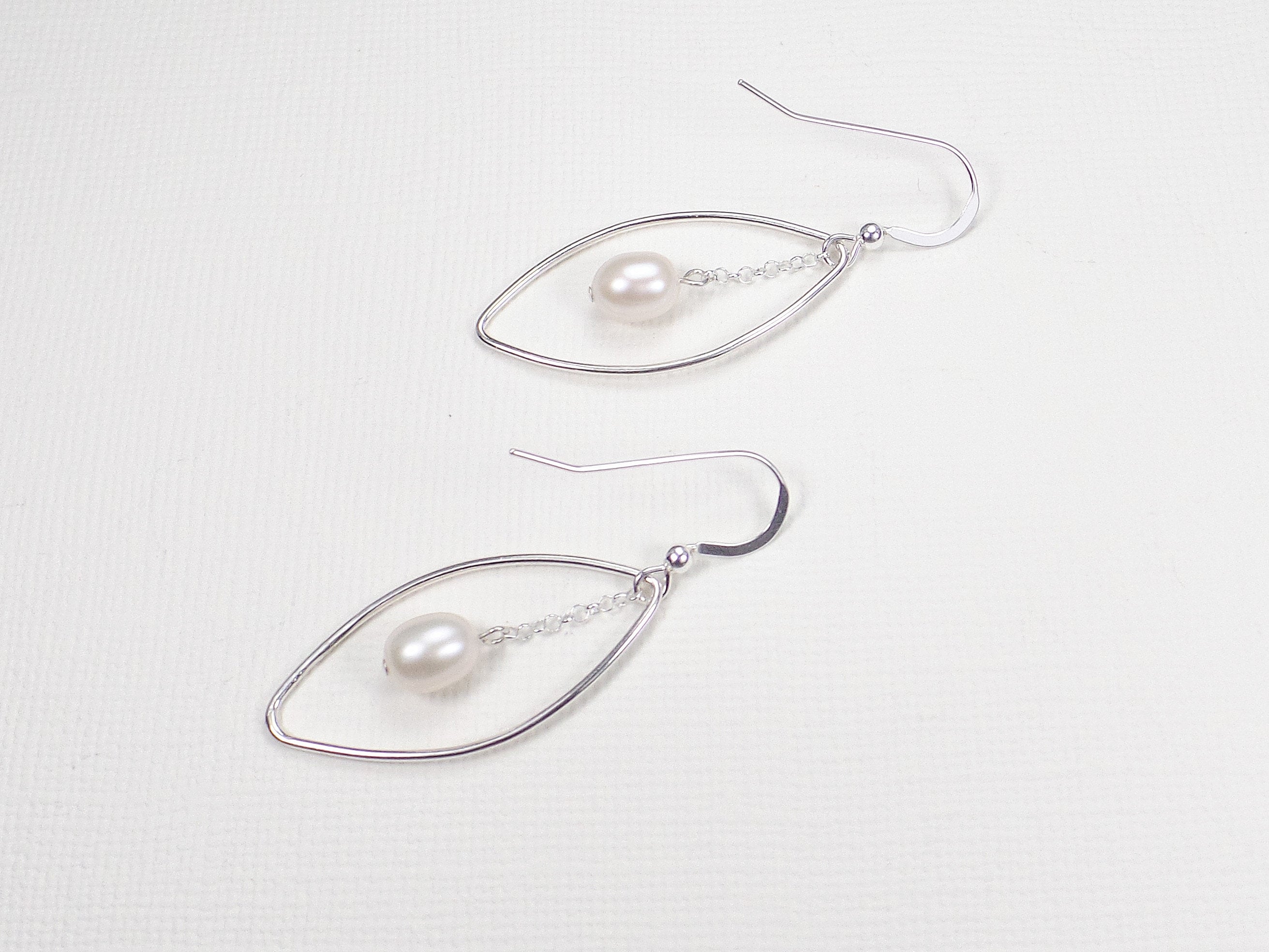 Silver Pearl Earring JU0270