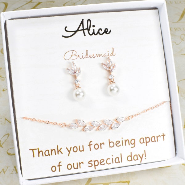 Pearl Bridesmaid Jewelry Set, Personalized Bridesmaid gift, Bridesmaid pearl Earrings, bracelet bridesmaid, Custom Bridesmaid gifts earrings