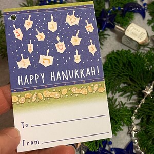 Hanukkah Gift Tags ensemble de 10 étiquettes Happy Hanoukka to-from menorah décoratif dreidel bougies Festival of Light hangtag de vacances avec ruban