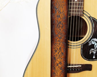 Correa de guitarra de cuero con grabado floral estilo western: acústica, eléctrica, bajo.