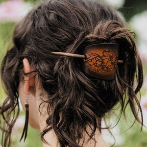 Engraved Leather Hair Barrette | Western Flower Hair Pins | Eagle Leather Hair Slide | Leather Barrette Clip with Hair Stick