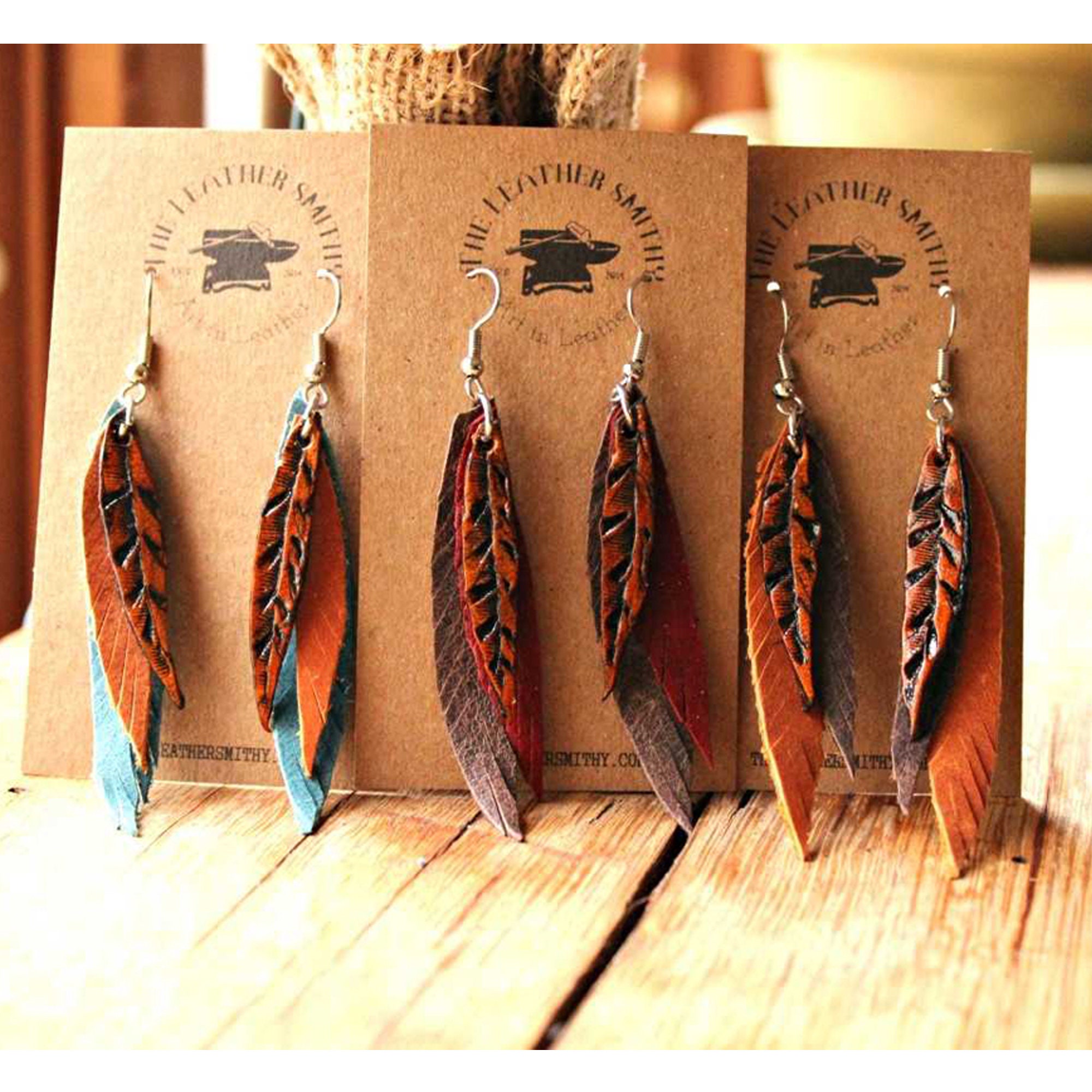 Boucles D'oreilles Pendantes En Cuir Façon Plumes Marine – Création Artisanale Zoë Battles