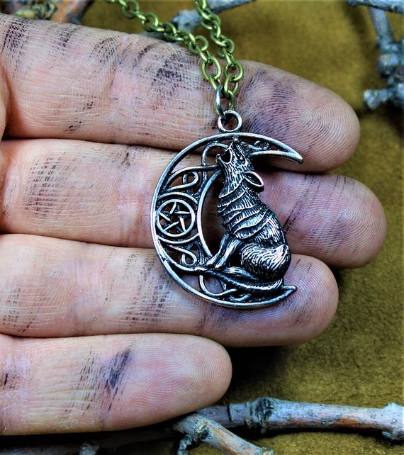 howling wolf necklace