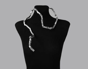 Futuristic neckalce