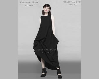 Avant garde dress. Avant garde clothing